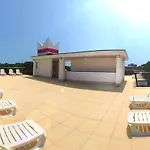 Sun, Sea And Poolside Bliss-beahost Apartment