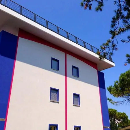 Sun, Sea And Poolside Bliss-beahost Apartamento Bibione