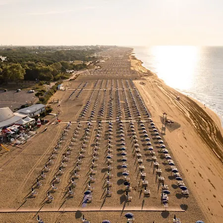 Sun, Sea And Poolside Bliss-beahost * Bibione