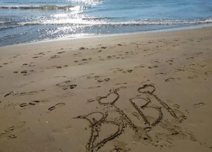 Sun, Sea And Poolside Bliss-beahost Apartmán *