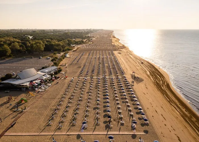 Lejlighed Sun, Sea And Poolside Bliss-beahost *