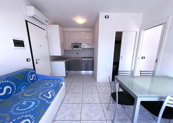 Sun, Sea And Poolside Bliss-beahost Apartmán